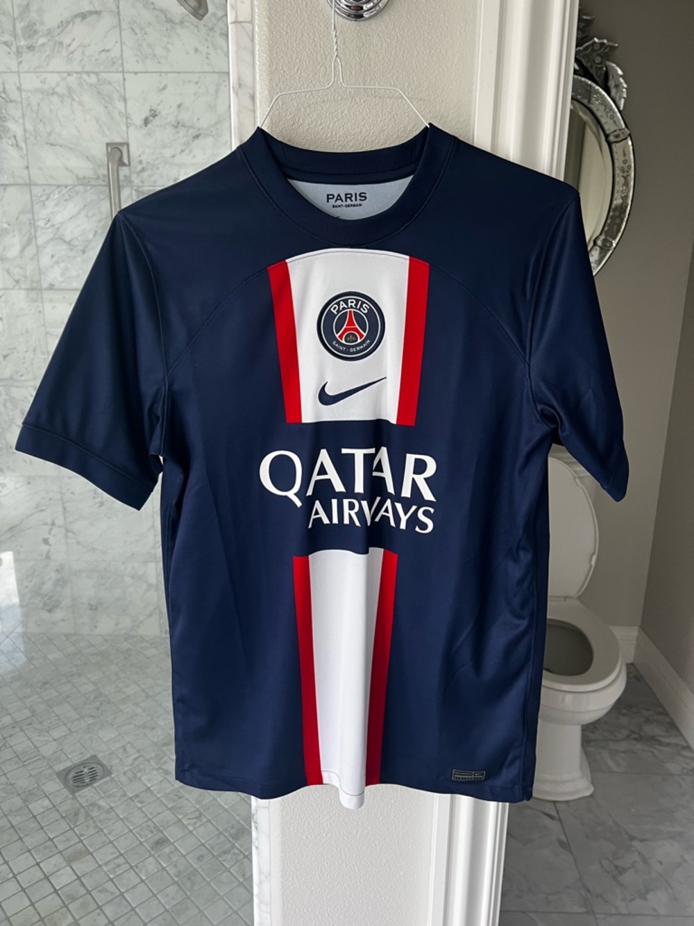 EUC Women’s Medium Paris Saint Germain Neymar Jr. Soccer Jersey - Picture 2 of 9